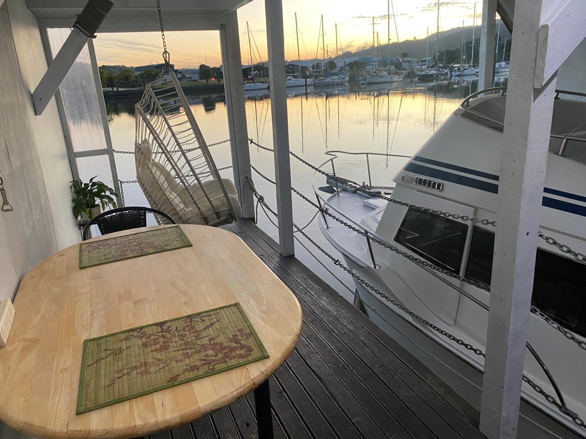 On The Water Boat House Apartment Whangarei Exterior photo