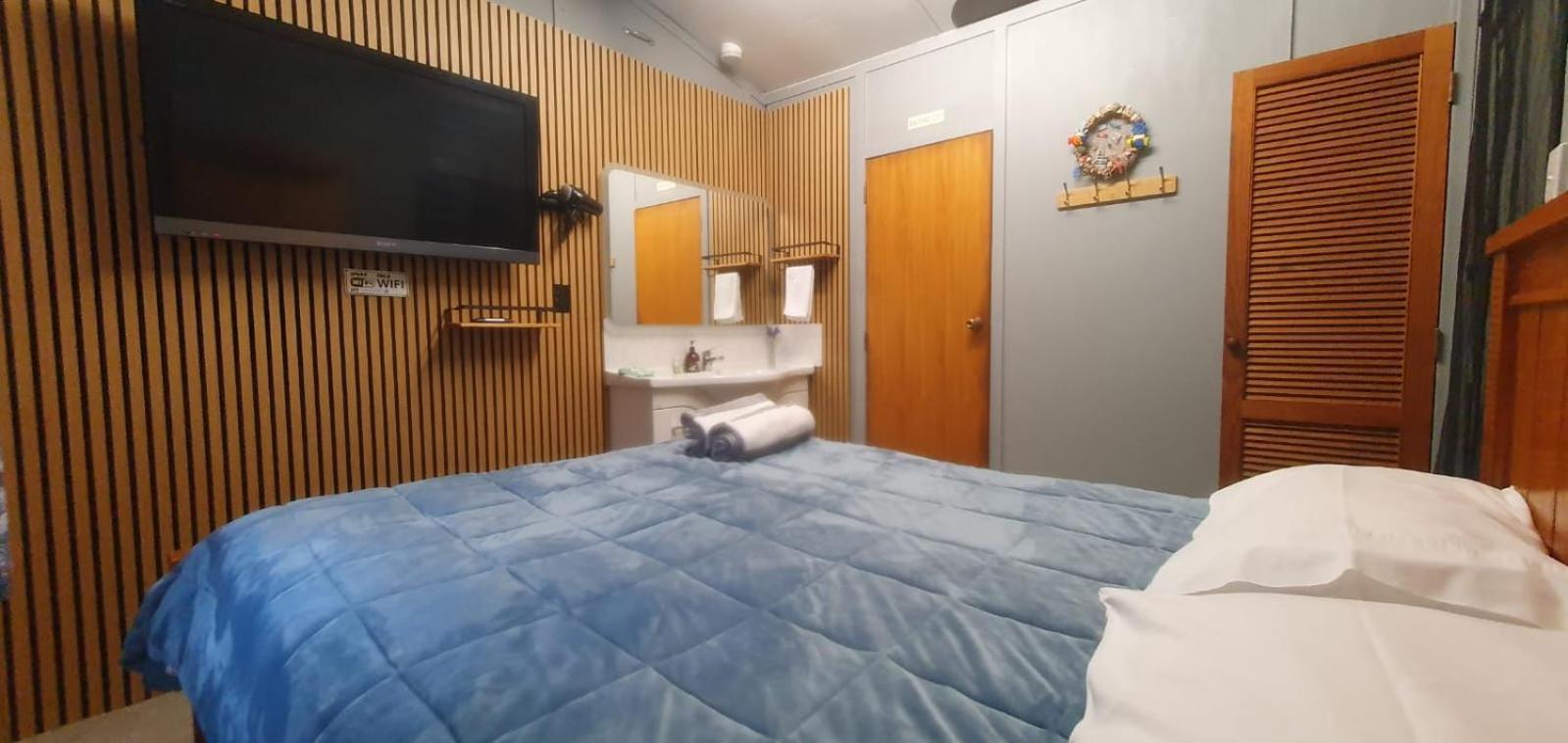 On The Water Boat House Apartment Whangarei Exterior photo